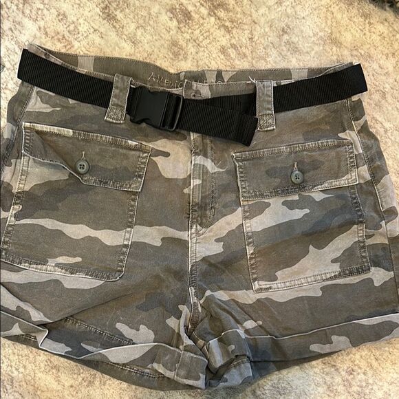 AMERICAN EAGLE VINTAGE SUPER HI RISE FESTIVAL Green CAMOUFLAGE Shorts 14/32W - Picture 9 of 11